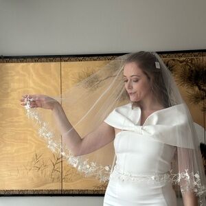 Elegant Ivory Embroidered Blusher Veil 👰🏼‍♀️by Laura Jayne made in Canada 🇨🇦